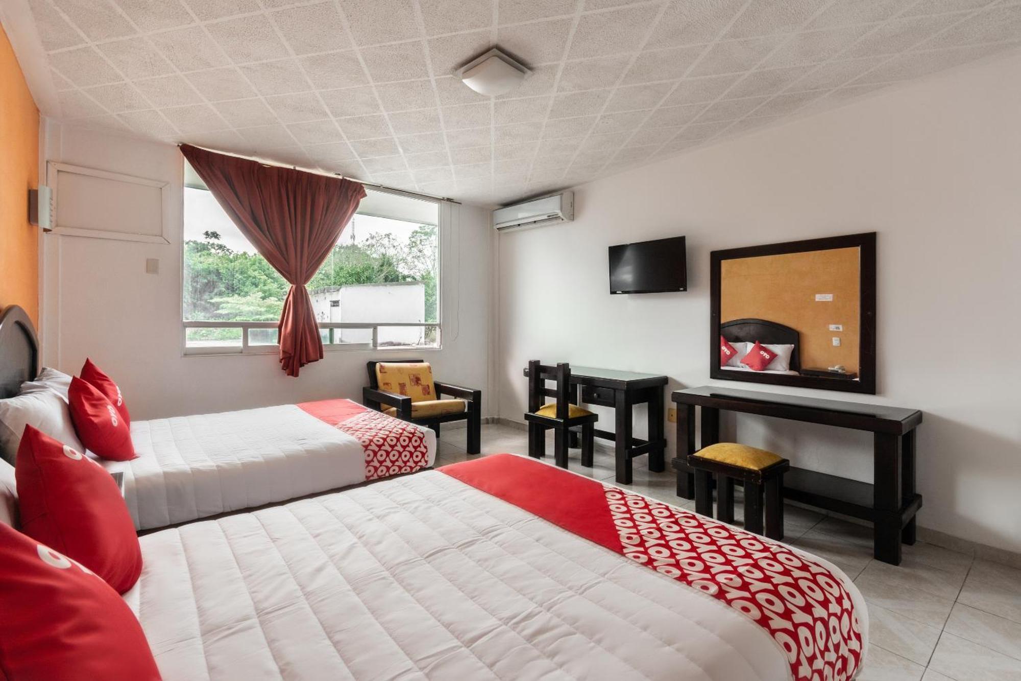 Oyo Hotel Casa Blanca Martinez de la Torre Екстер'єр фото