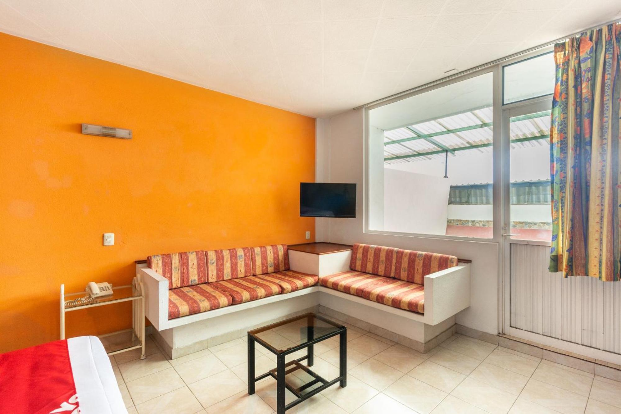 Oyo Hotel Casa Blanca Martinez de la Torre Екстер'єр фото