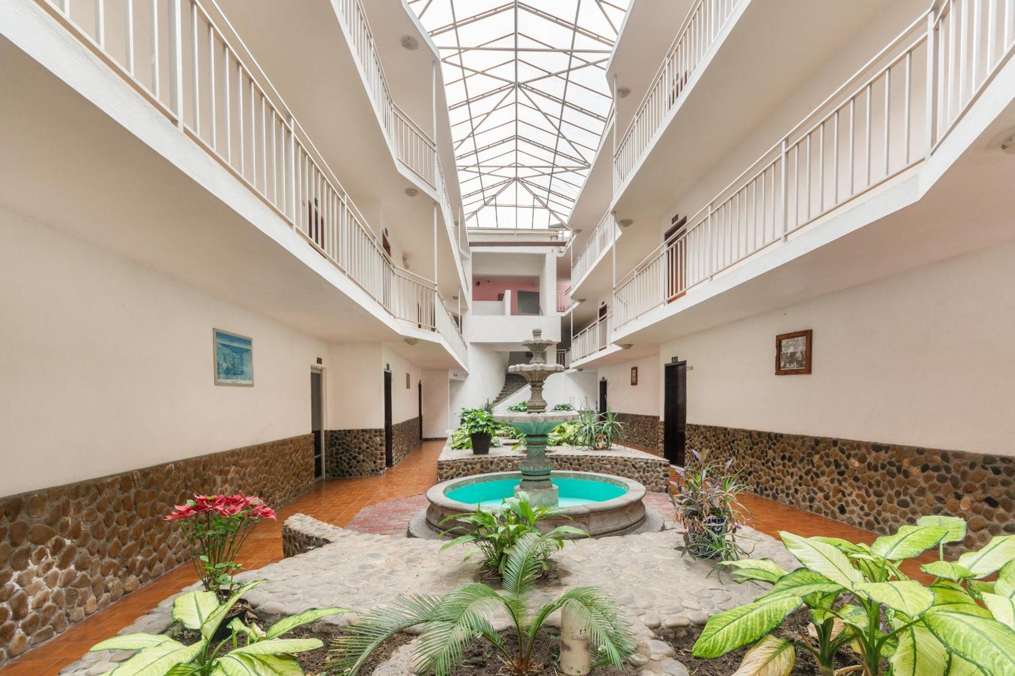 Oyo Hotel Casa Blanca Martinez de la Torre Екстер'єр фото