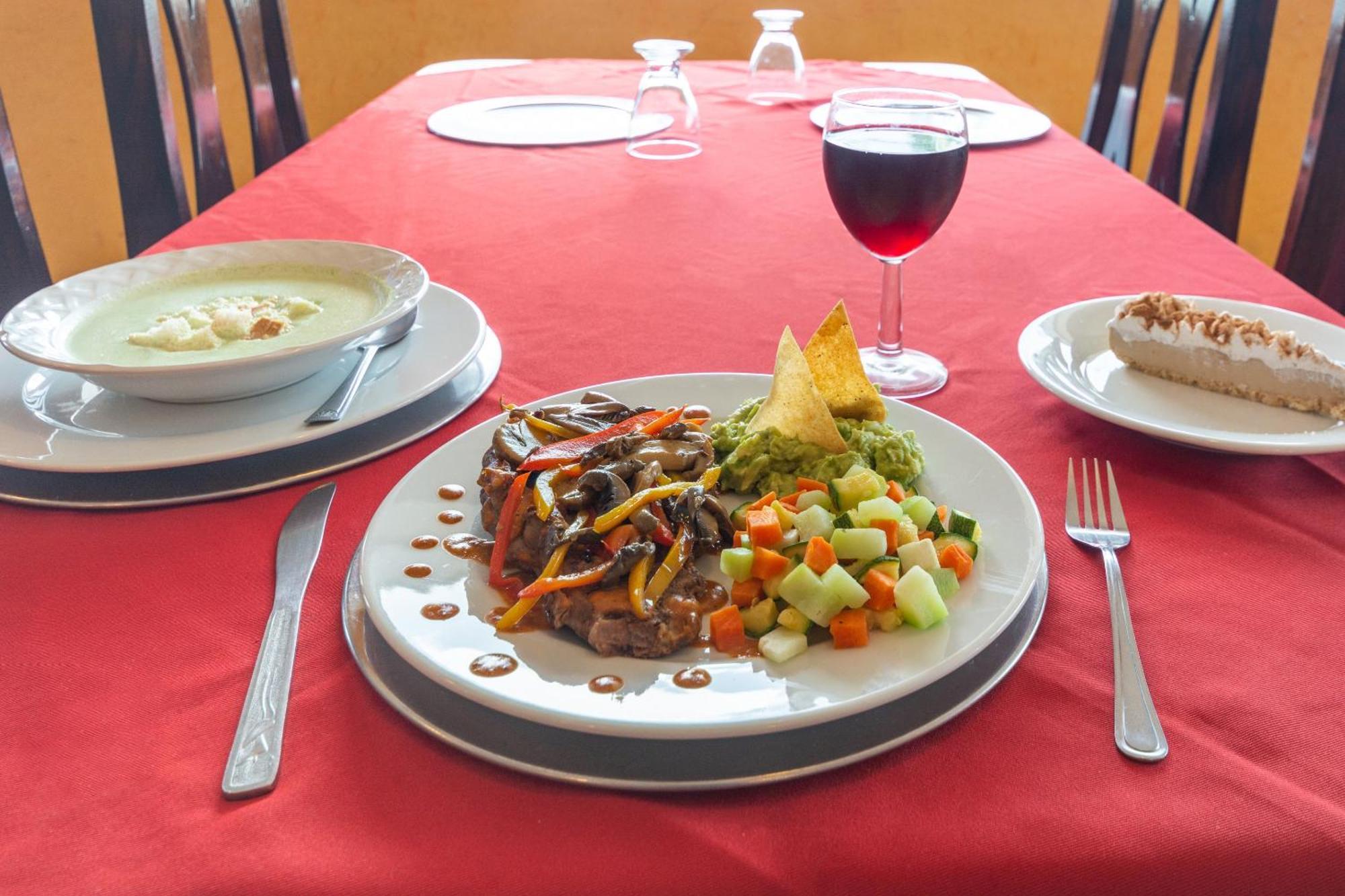 Oyo Hotel Casa Blanca Martinez de la Torre Екстер'єр фото
