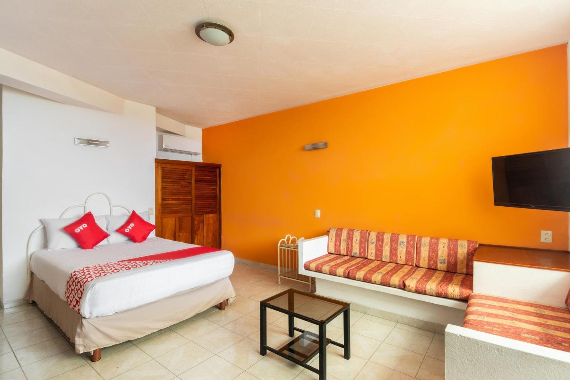 Oyo Hotel Casa Blanca Martinez de la Torre Екстер'єр фото