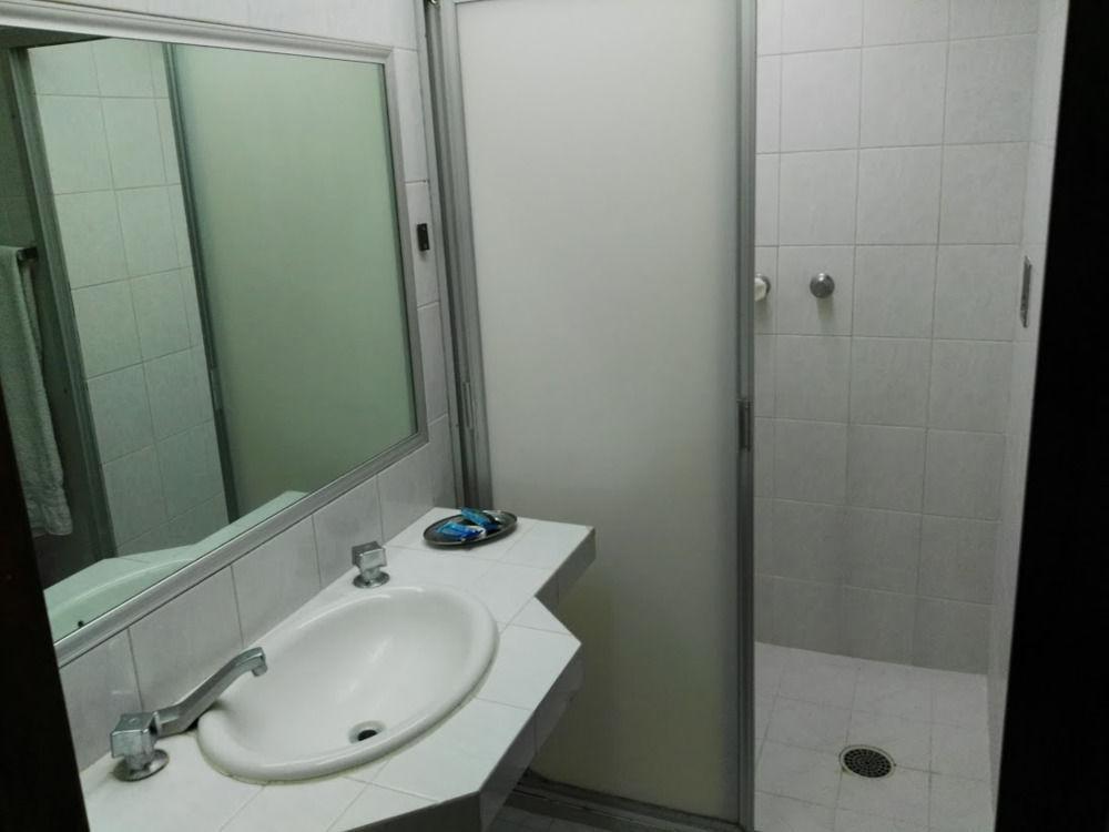 Oyo Hotel Casa Blanca Martinez de la Torre Екстер'єр фото