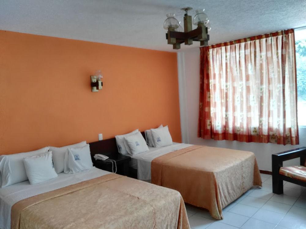 Oyo Hotel Casa Blanca Martinez de la Torre Екстер'єр фото